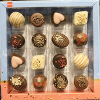Assortiments de chocolats fourrés