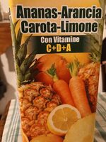 Succo di ananas arancia carota limone