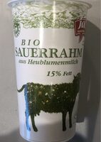Bio Sauerrahm aus Heublumenmilch