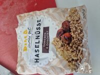 Haselnüsse gerieben
