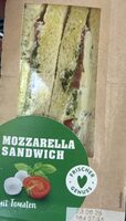 Mozzarella Sandwich mit Tomaten